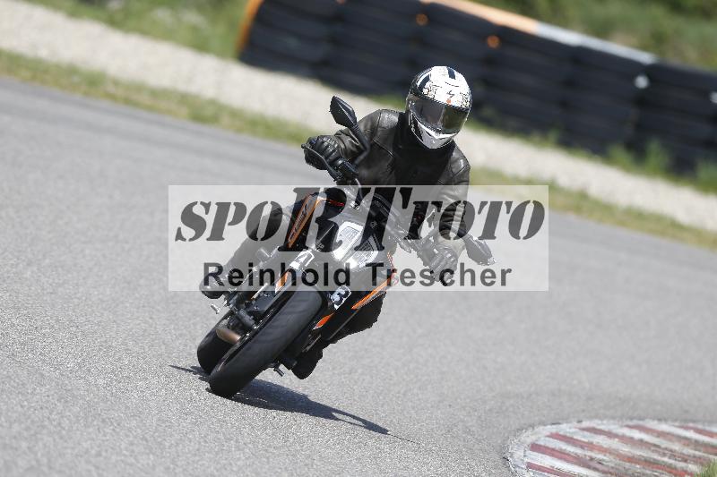 /Archiv-2025/09 22.04.2025 Cornu Master School ADR/gruen-vert/43